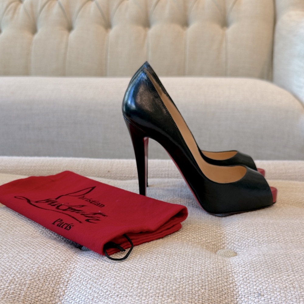 Christian Louboutin Very Prive Black Peep Toe size 37